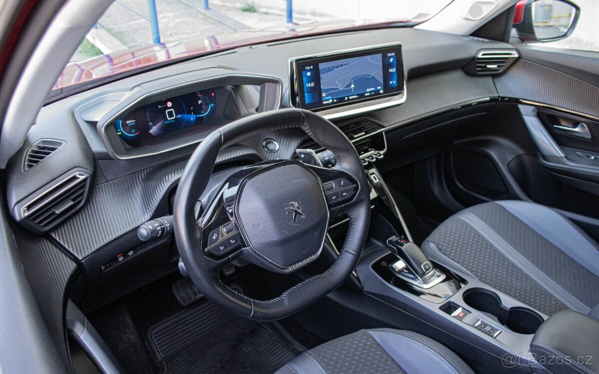 Peugeot 2008 1.2 PureTech Allure 96kW automat - 11