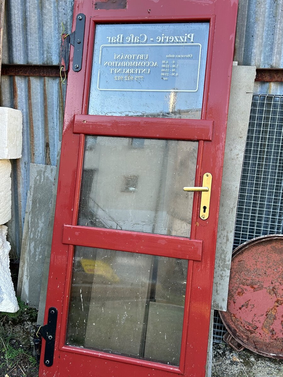 VCHODOVÉ MASIVNÍ DVEŘE - 11