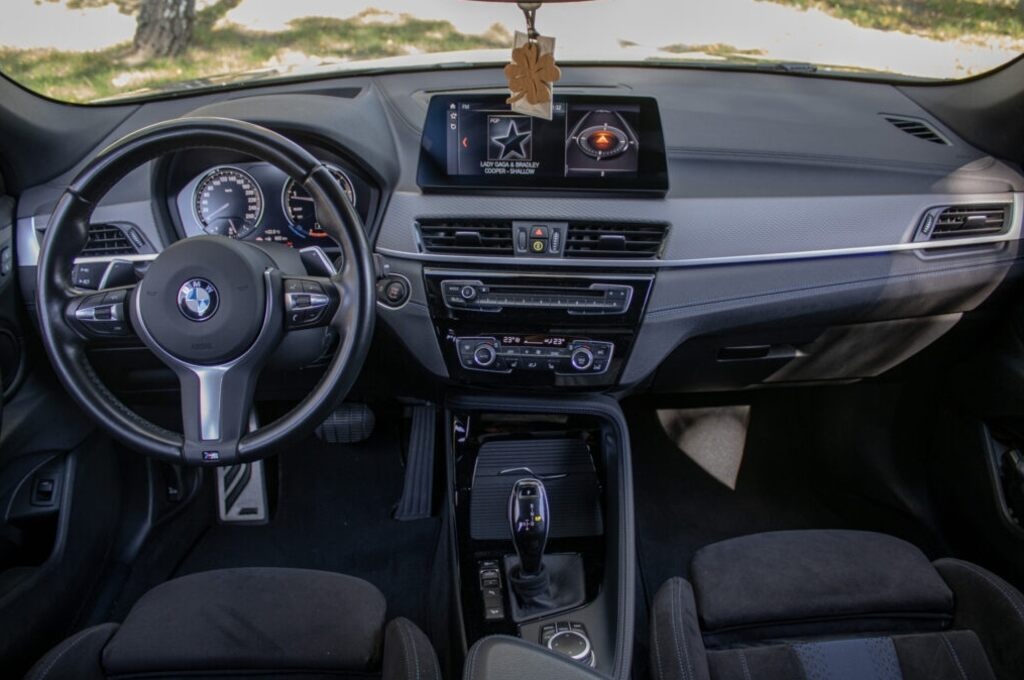 BMW X2 xDrive20i - 11