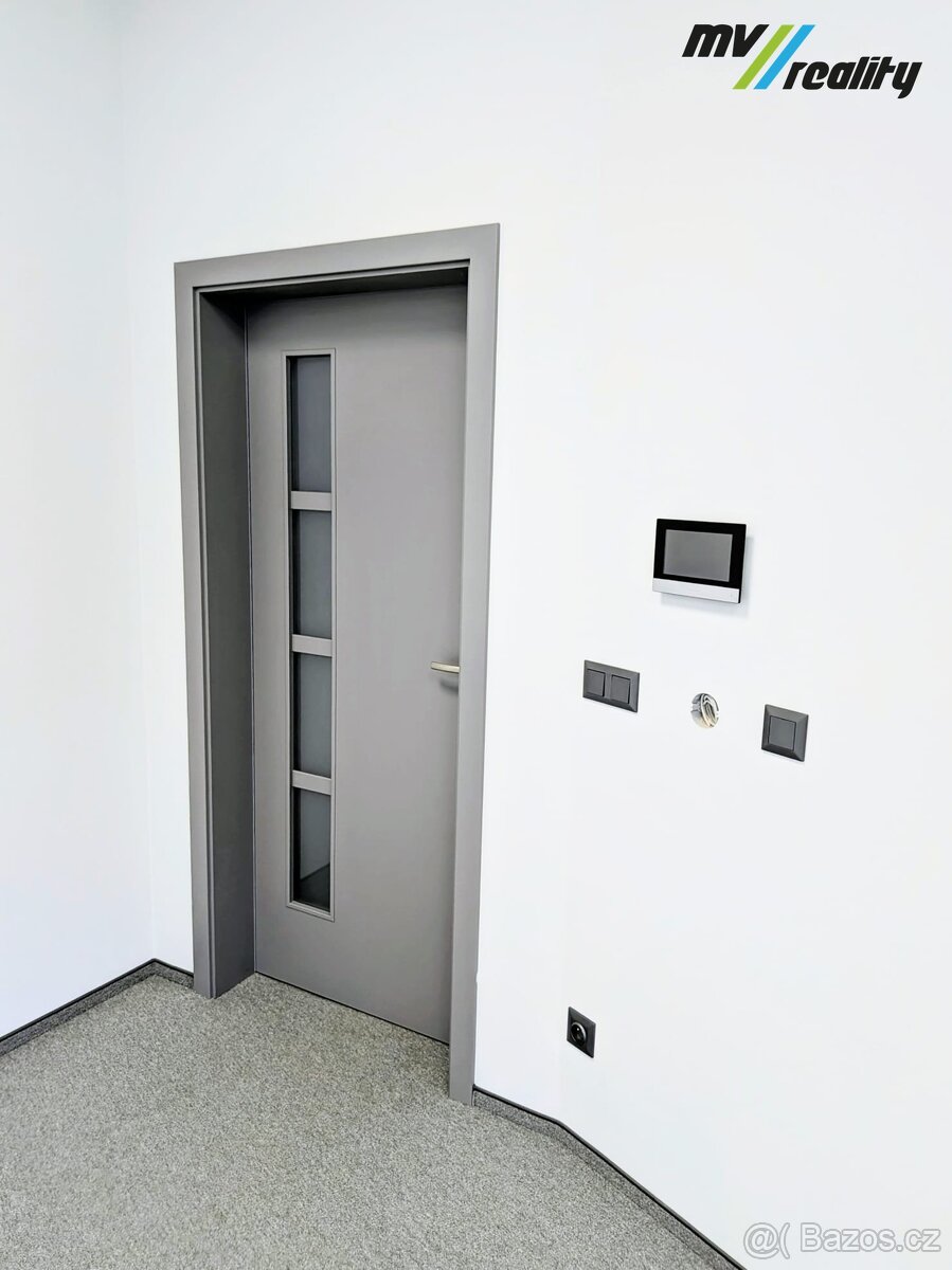 Milovice, pronájem moderních kanceláří o velikostech 20,5 m2 - 11