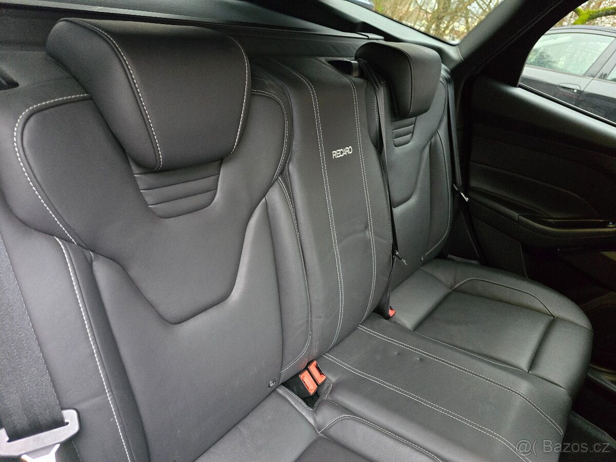 Ford Focus ST 250 ecoboost - 11