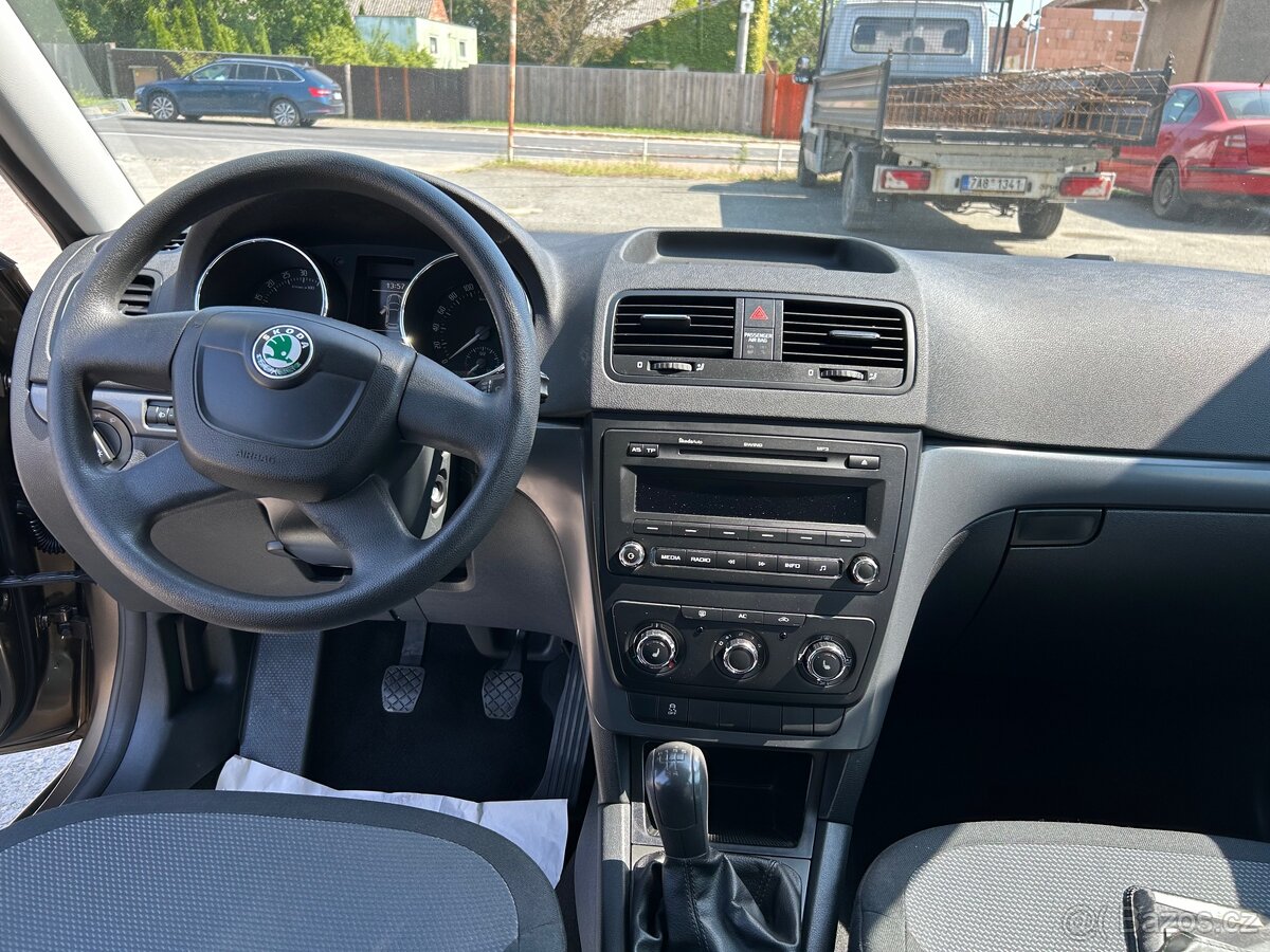 ŠKODA YETI 2.0 TDI SERVISNí KNIHA jen ŠKODA 126.170 km - 11