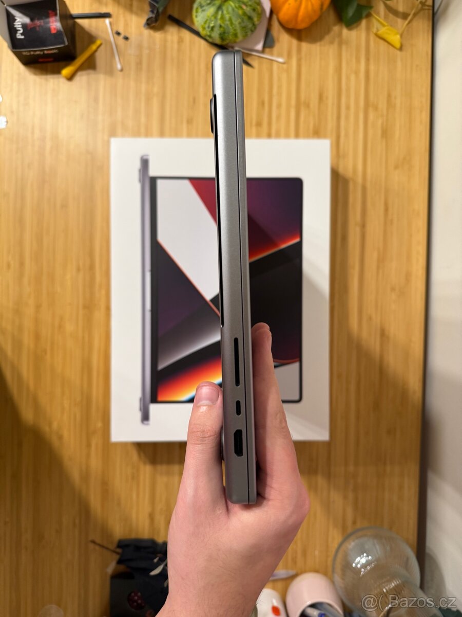 MacBook Pro 16(M1 Max) – 32 GB / 32-core GPU / 1 TB - 11