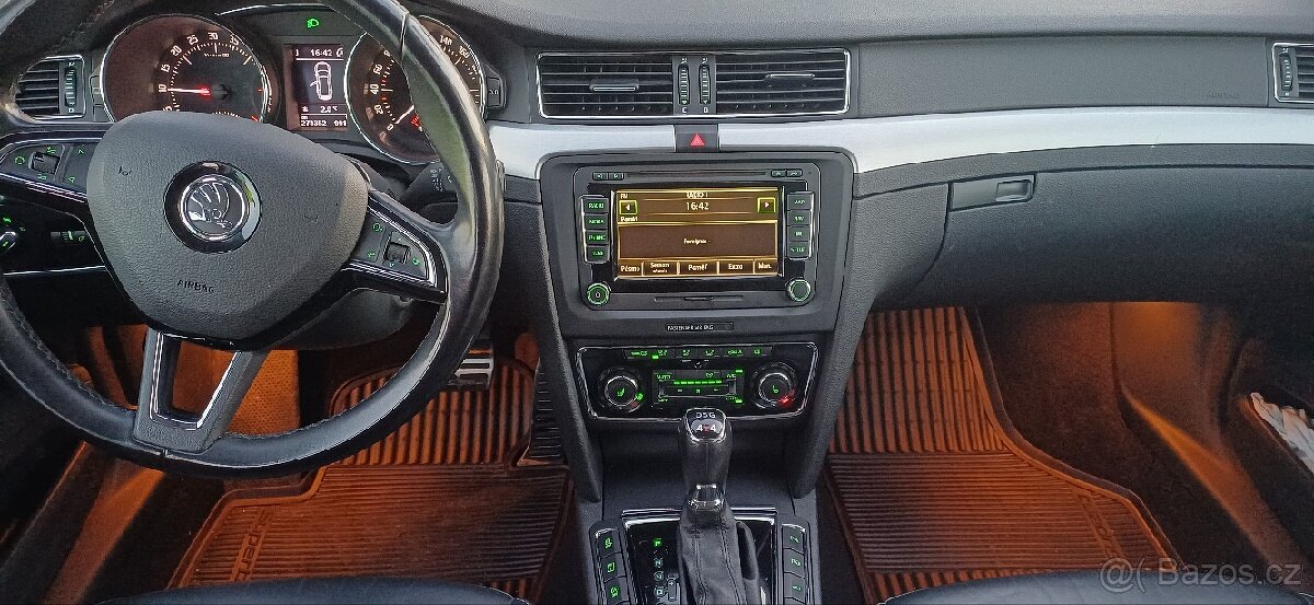 Skoda superb elegance 2.0 tdi 125 kw 4x4 dsg - 11