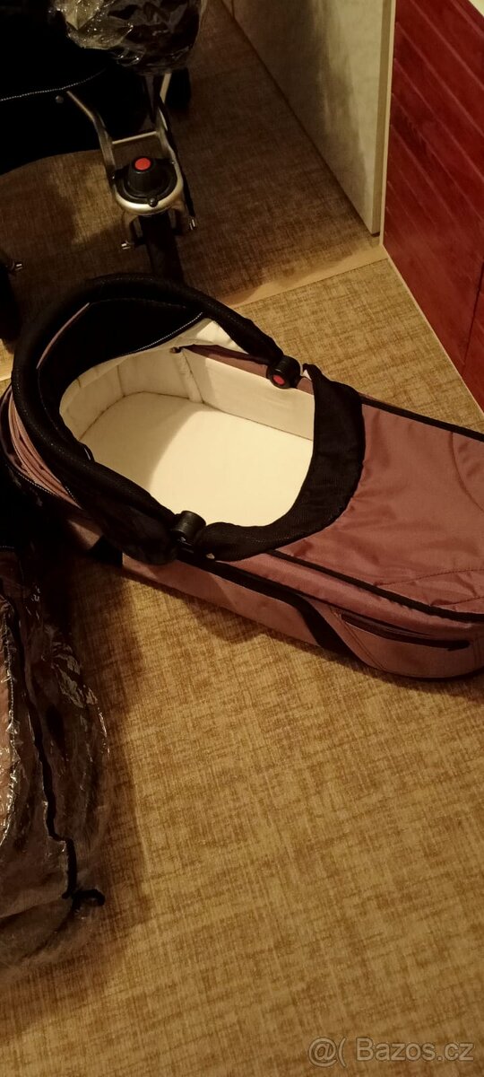Kočárek TFK pro dvojčata hnědý - 11