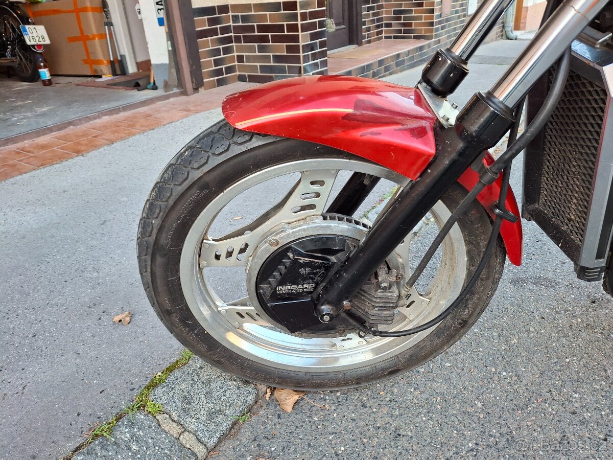 Honda VT 500 1987 - 11