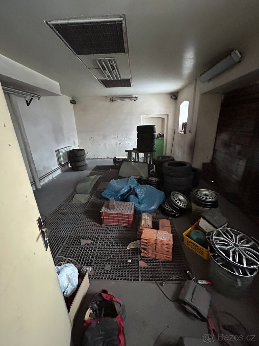 Prodej nemovitostí – Veltěže - 11