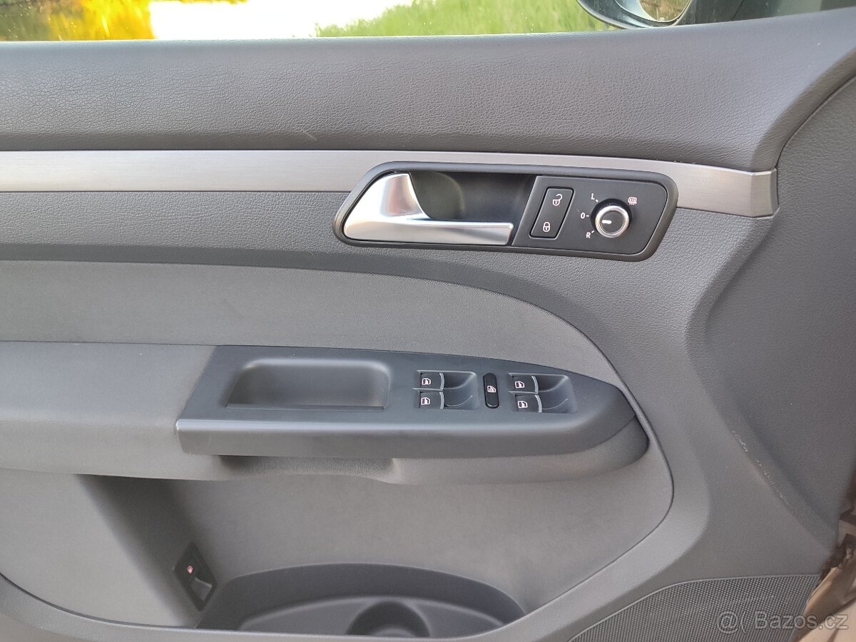 VW Touran Cross - 11