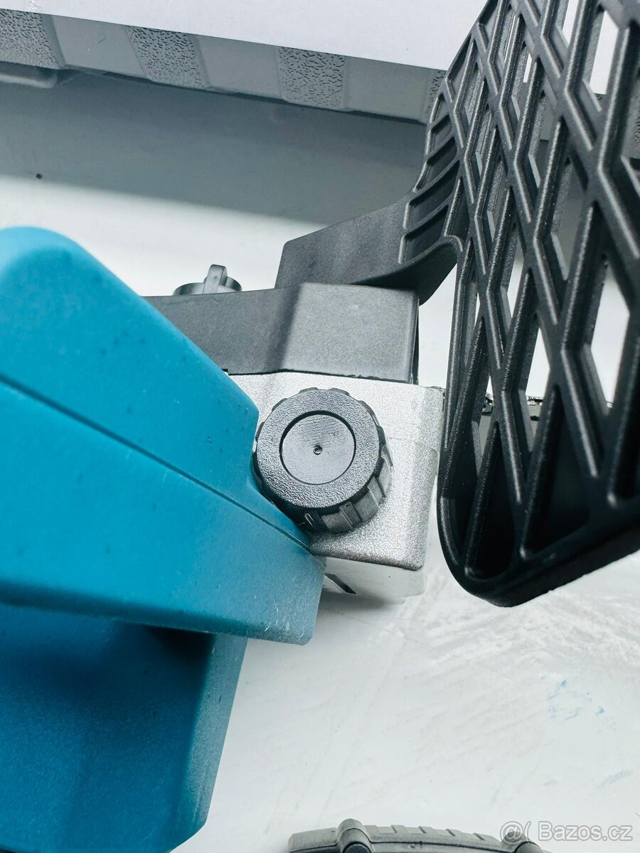 Aku pila 12” s automatickým mazáním + 2x baterie - 11