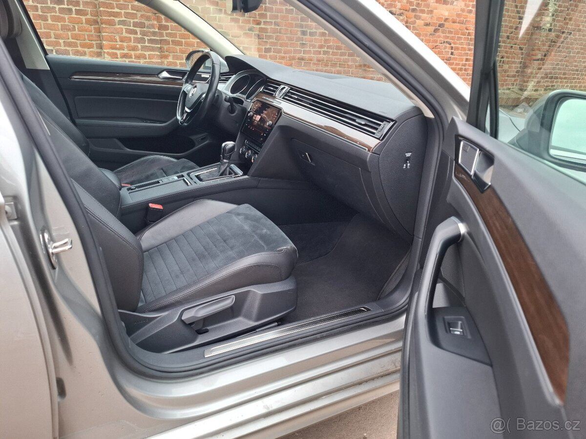 Volkswagen Passat R-Line 140kW - 11