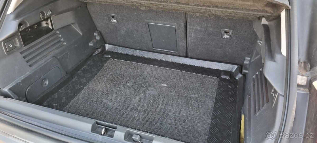 PEUGEOT 3008 1.6i TURBO 110KW R.V.2009 - 11