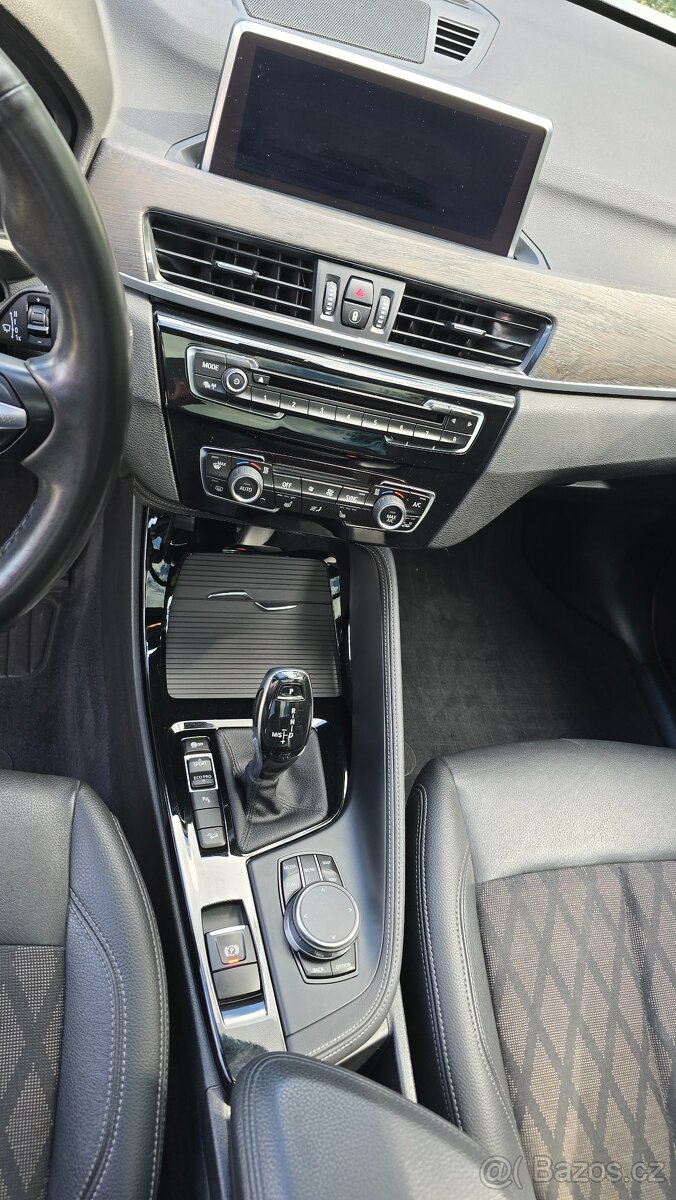 BMW X1 XDrive 2.0d 140kw - maximální výbava - 11