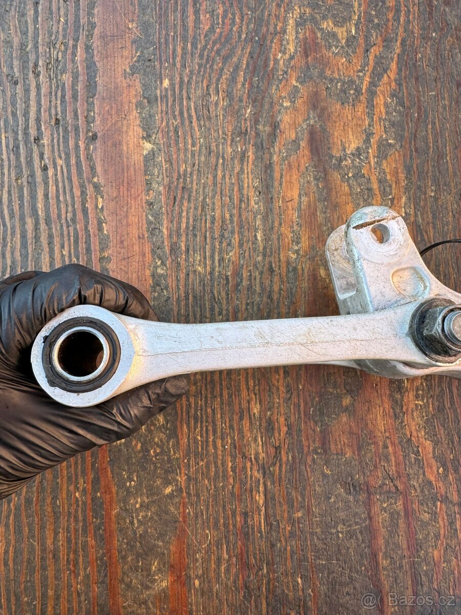 Kyvka spojovací kloub tlumiče Yamaha YZ WRF YZF 125 250 400 - 11