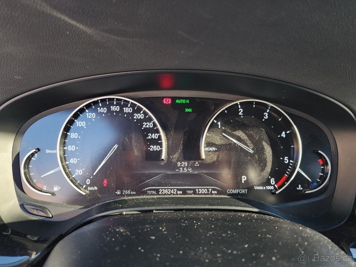 BMW 520d G31 140kW 2017 kůže LED Rozvody - 11