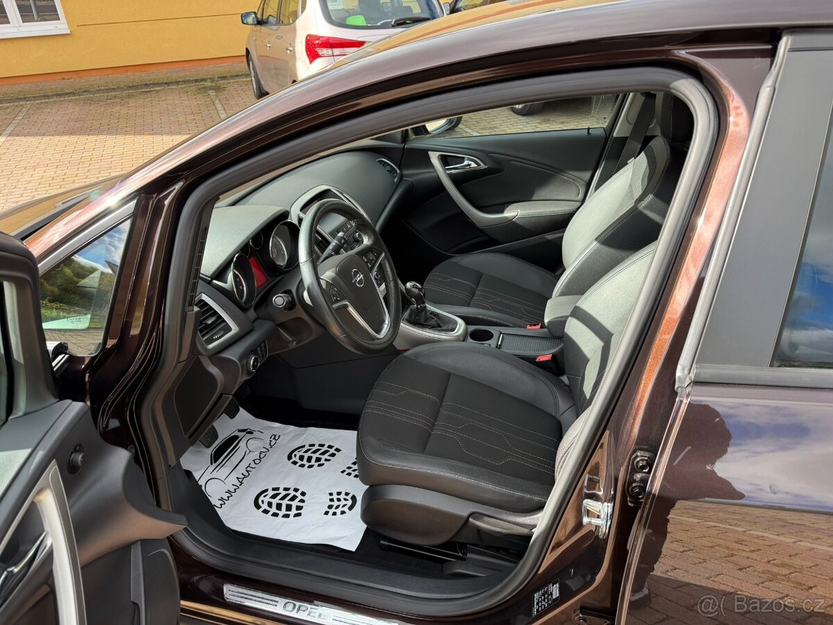 OPEL ASTRA J 1.4 T 103kW-2012-146.830KM-VÝHŘEV,AC-DOBRÝ STAV - 11