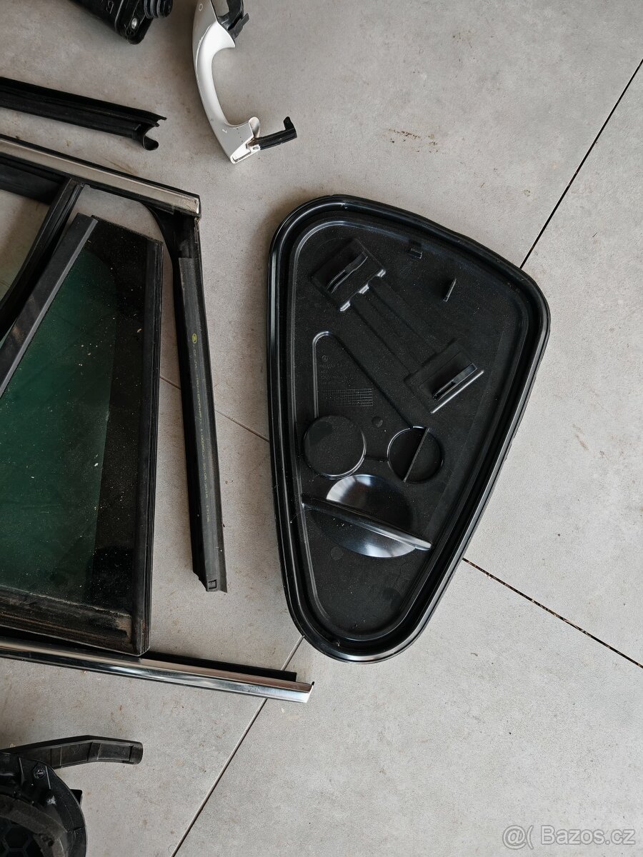 Škoda Kodiaq 565 - dveře náhradní díly, elektro, sklo - 11