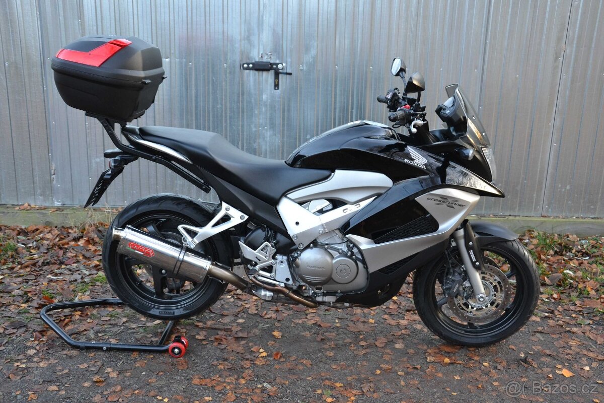 Honda VFR 800X CROSSRUNNER - 11