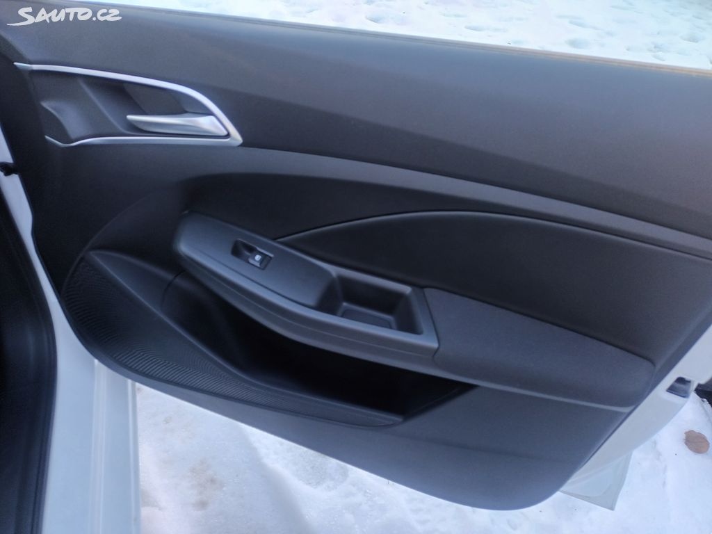 MG MG3, 1.5i 4valc.85kw ELEGANC záruka - 11