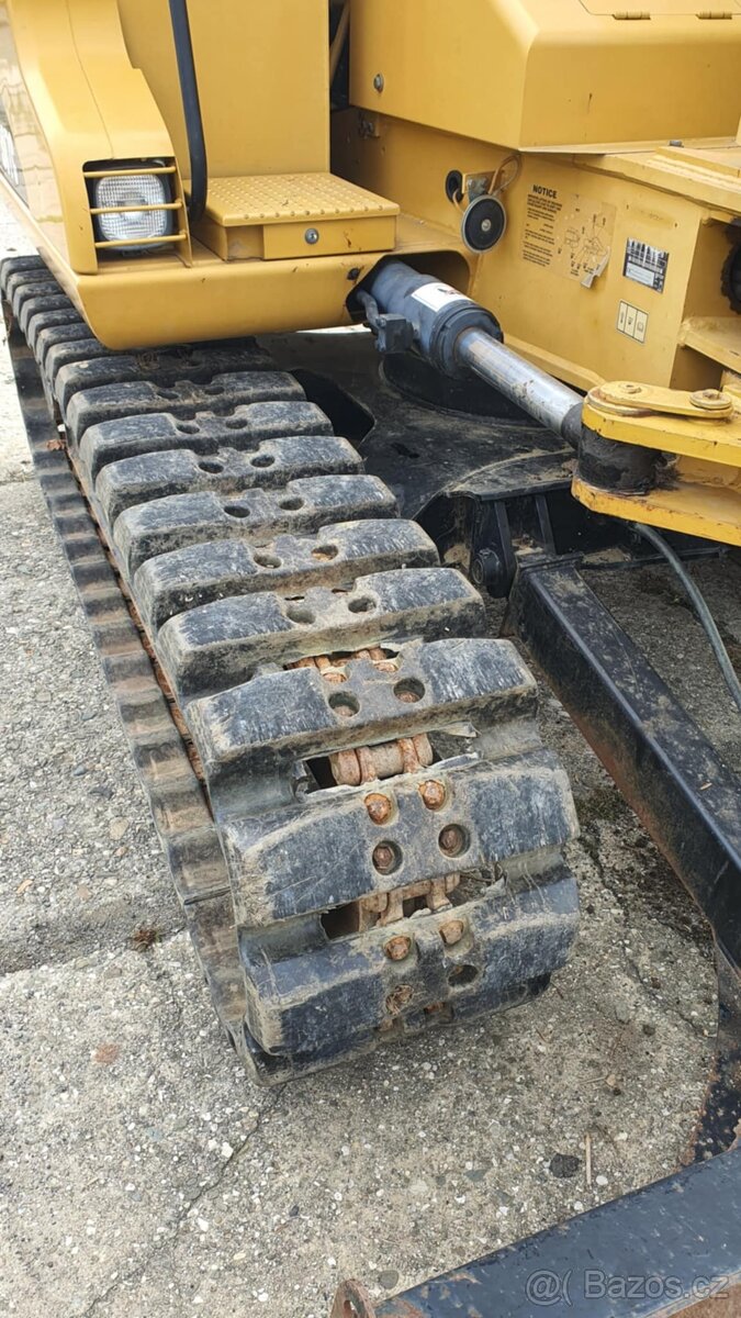 Caterpillar 307C - 11