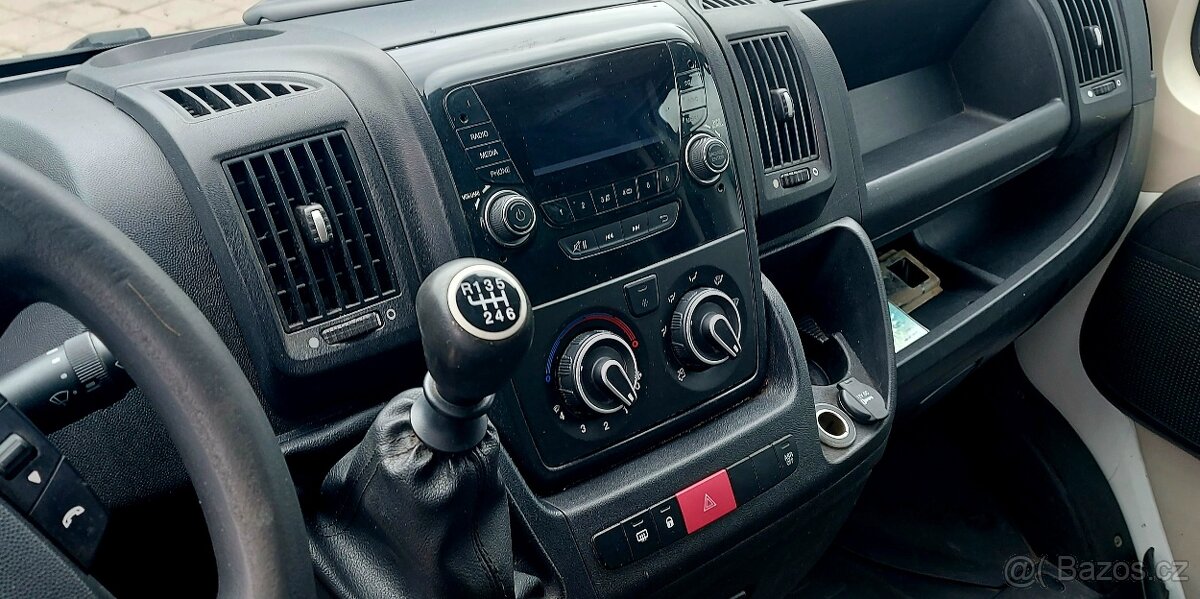 Predàm Citroën Jumper 2.0 BlueHDi - 11