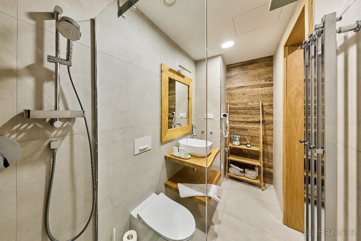 Prodej apartmánu s parkovacím místem v Janských Lázních - 11