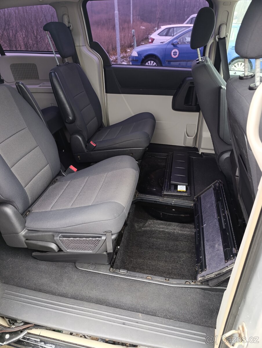 Chrysler Grand Voyager 3,8 LPG r.2008 - 11