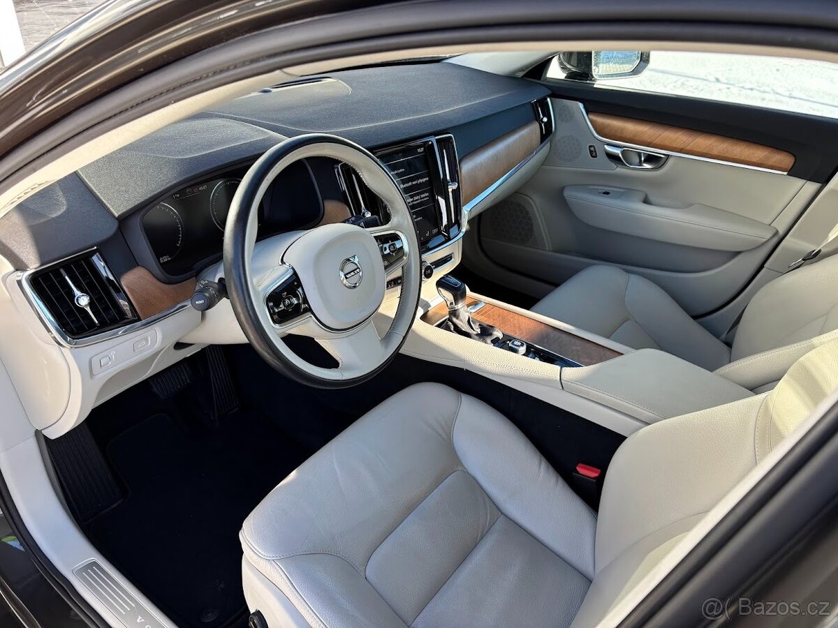 Volvo V90 2021 Momentum Pro DPH - 11