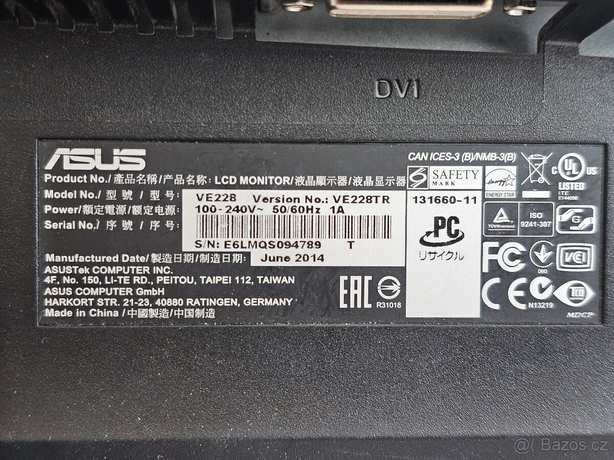 Kancelářský PC s monitorem - AMD, 6GB RAM, SSD - 11