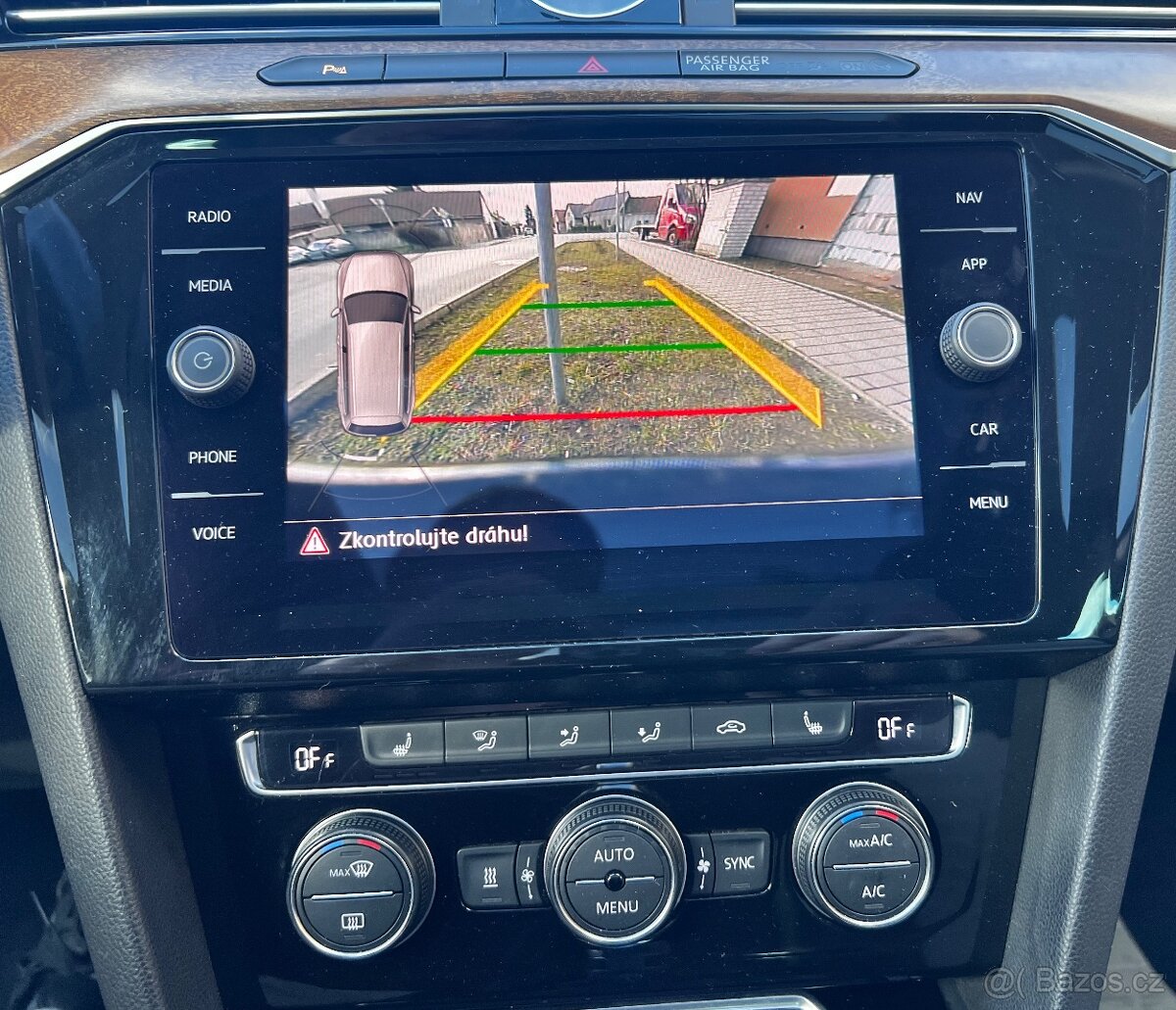 VW Passat B8 Highline 2.0TDI Panorama Matrix Ambient - 11