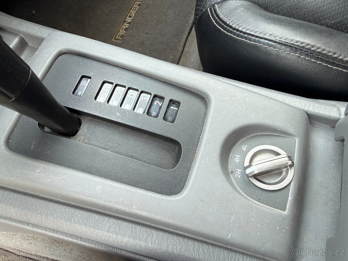 FORD Ranger 3,0TDCi LIMITED automat DPH - 11