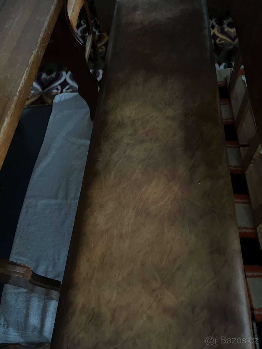 Nabízím dřevěnou jídelní soupravu masiv - 11