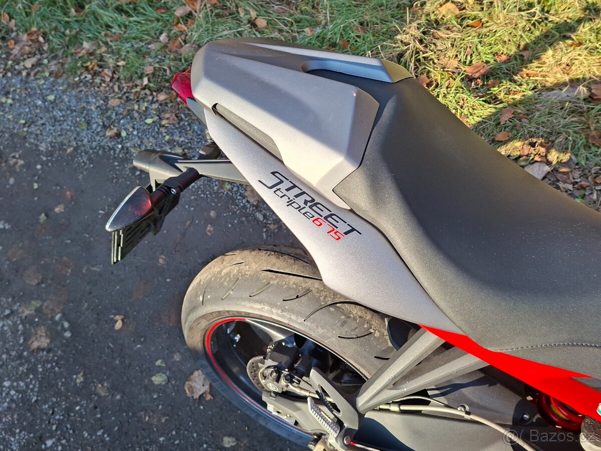 Triumph Street Triple 675 ČR Serviska - 11