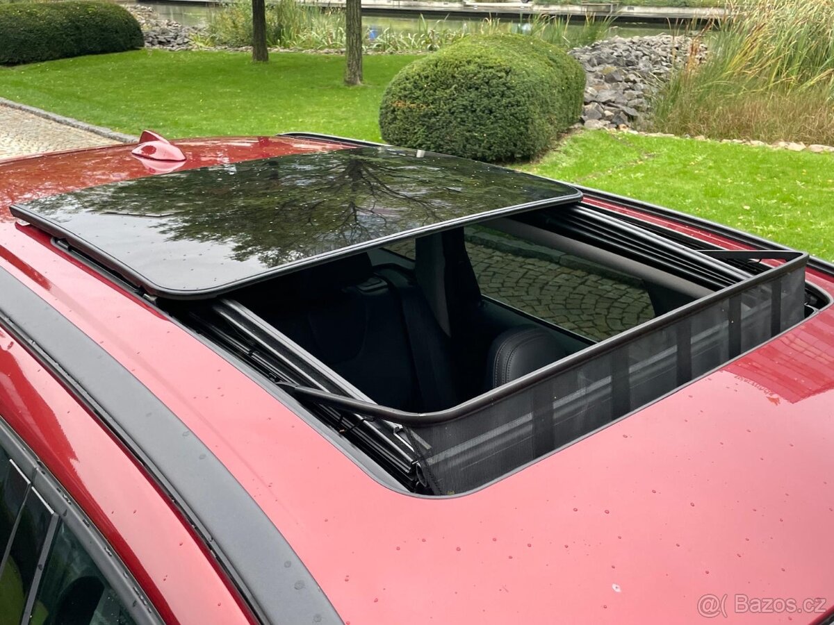 Volvo XC60 2.4D 5V 4x4 AUT FACELIFT VYHŘEV SERVISKA - 11