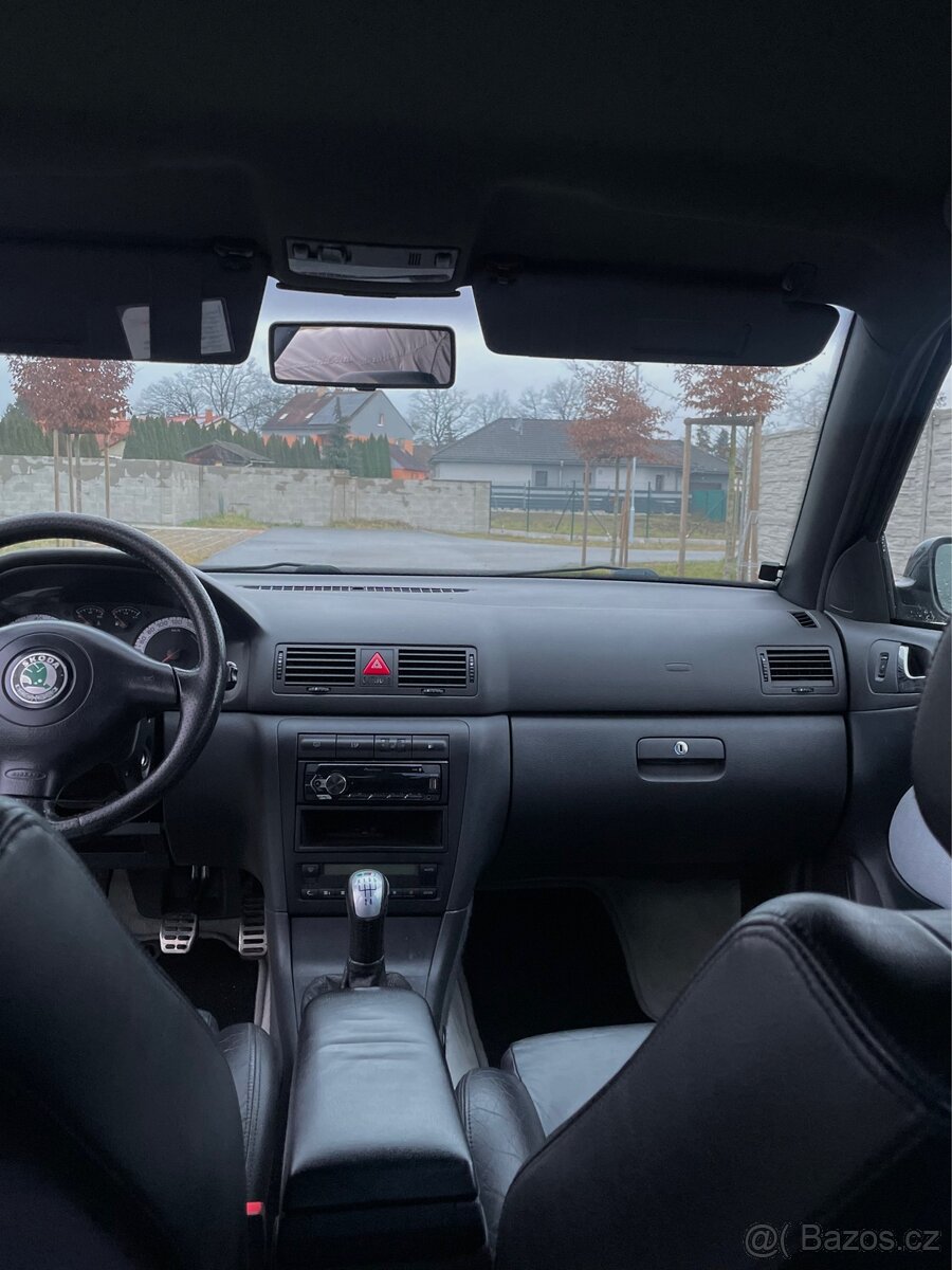 Škoda Octavia 1.8t RS 175tis - 11