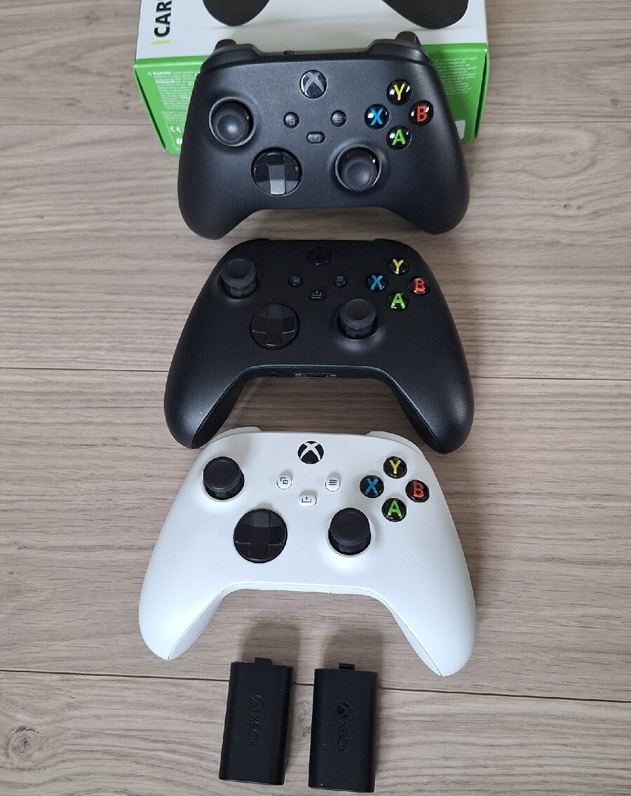Prodám Xbox Series X - 11