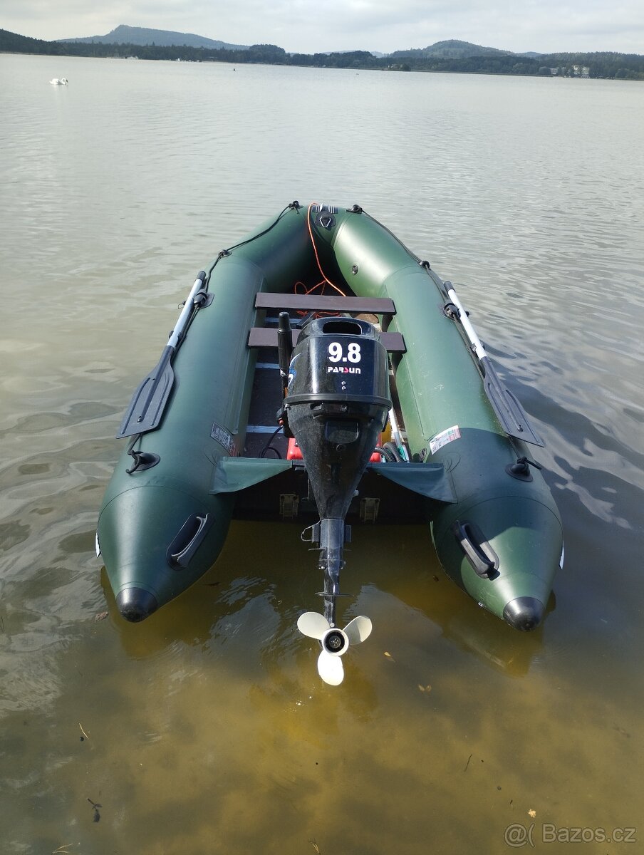 Člun s motorem Parsun 9.8 4t, a elektromotorem - 11