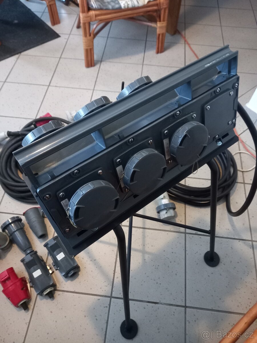 Rozvaděč 6x380V-32A TOP - 11