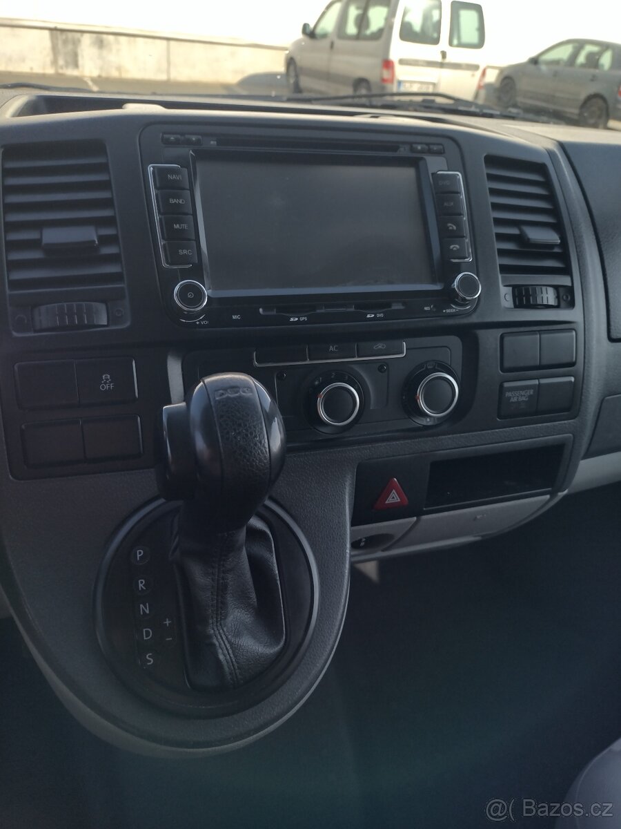 Volkswagen Transporter T5.1 2.0TDI - 11