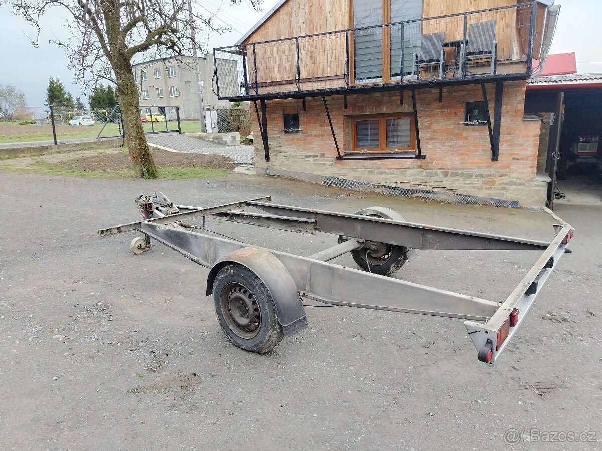 Podvozek, vlek, šasí, přívěs, vozík - 11