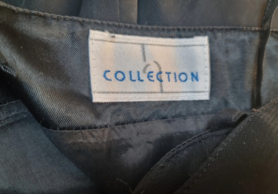 Plesové černé šaty. - 11