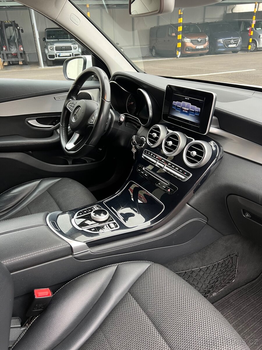 Mercedes-Benz GLC SUV 220d 4MATIC A/T - 11