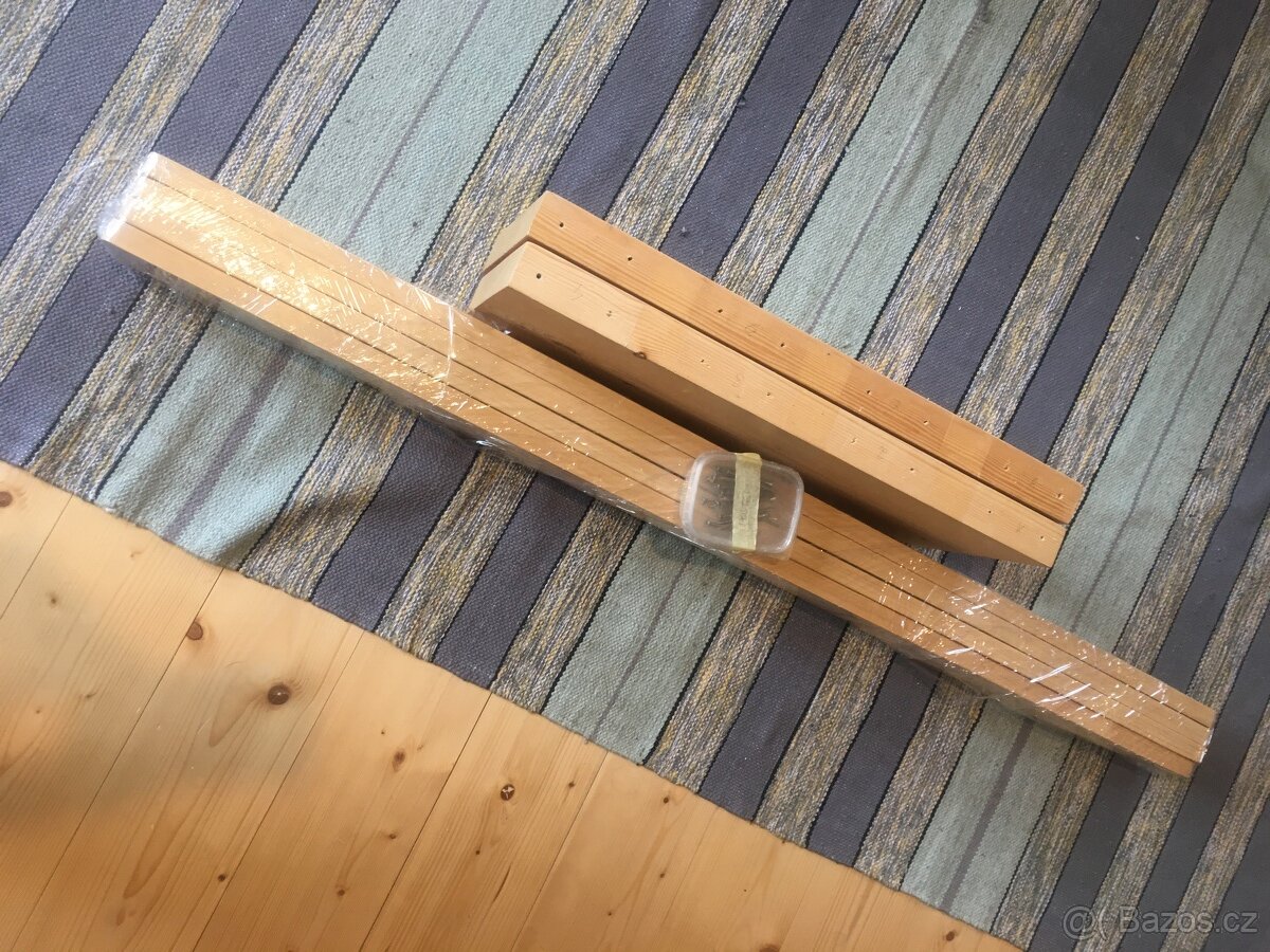 dřevěná lavice z masivu / dětská postýlka / stolek / pódium - 11