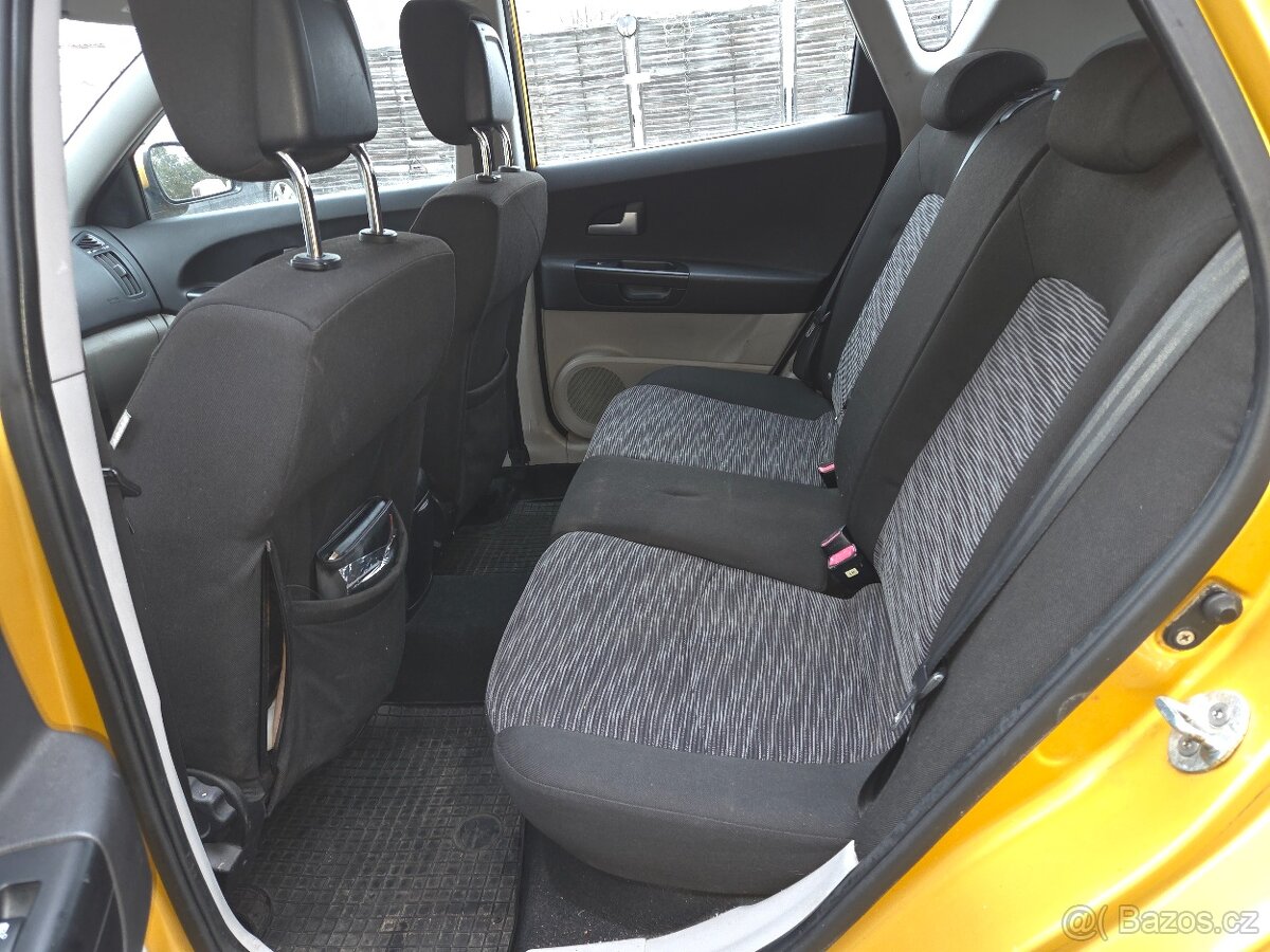 Kia Cee´d, 1,6i klimatizace - 11