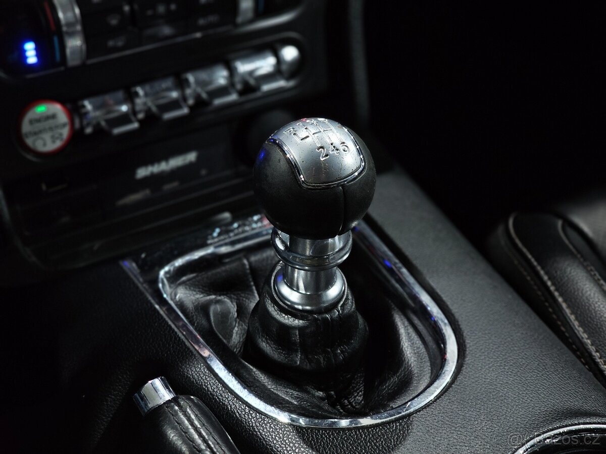 Ford Mustang, 5.0 GT V8 313 kW Manuál - 11