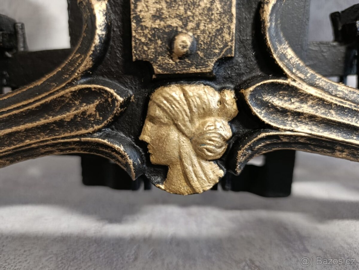 Staré dvoumiskové váhy se ženou po kompletní renovaci - 11