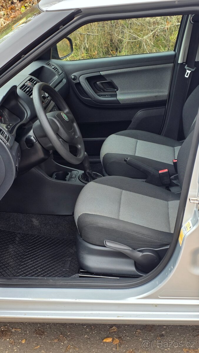 Skoda Fabia II, 1.2i 44kW, 2011, 122.300km - 11
