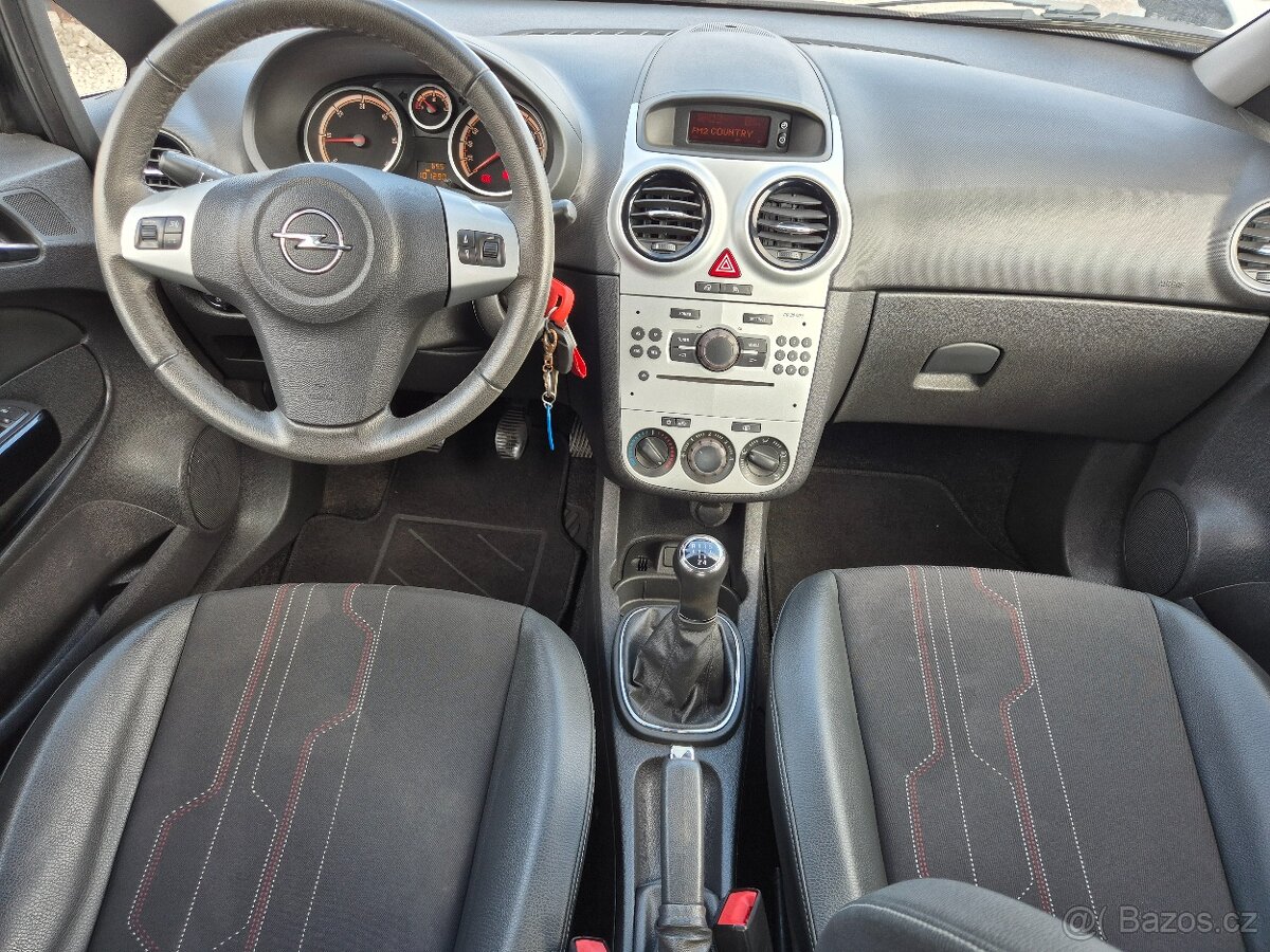 Opel Corsa D,1.3CDTi,55KW,KLIMA,1.MAJITEL,NAJ.100TIS.KM,2013 - 11