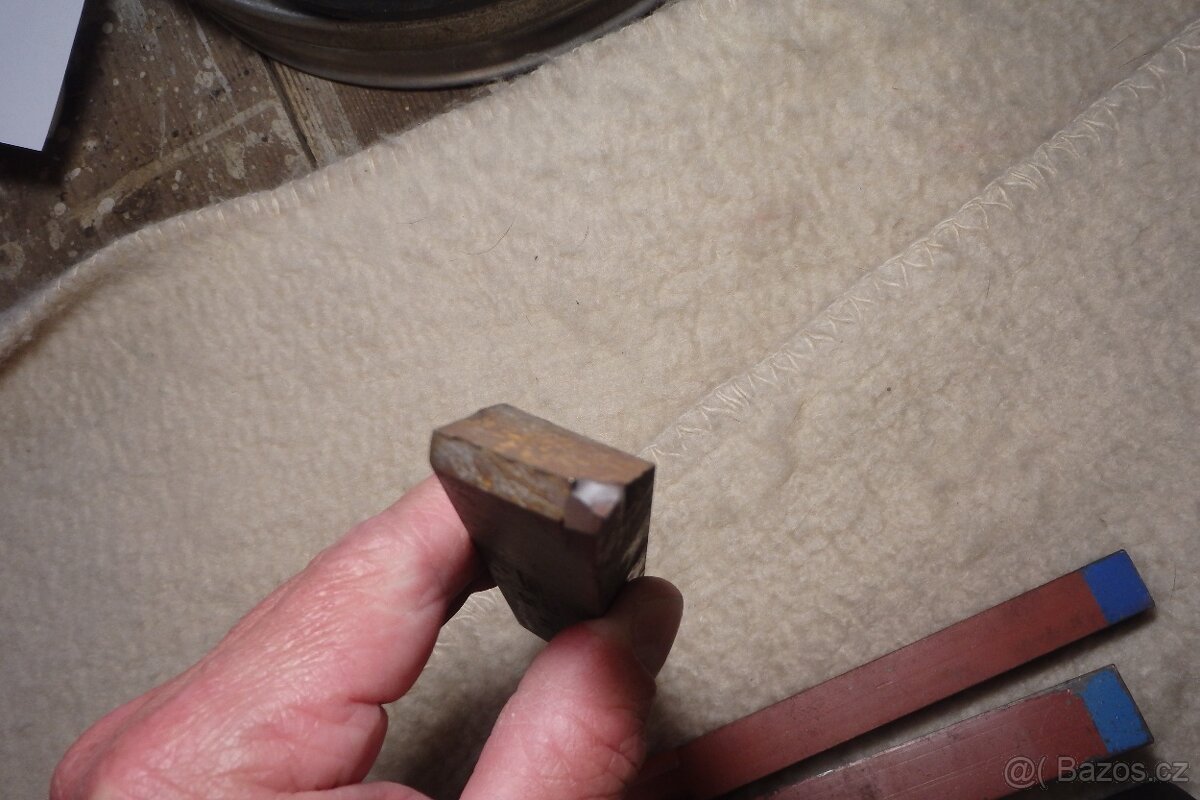 Příslušenství k soustruhu: vrták, nože, - 11