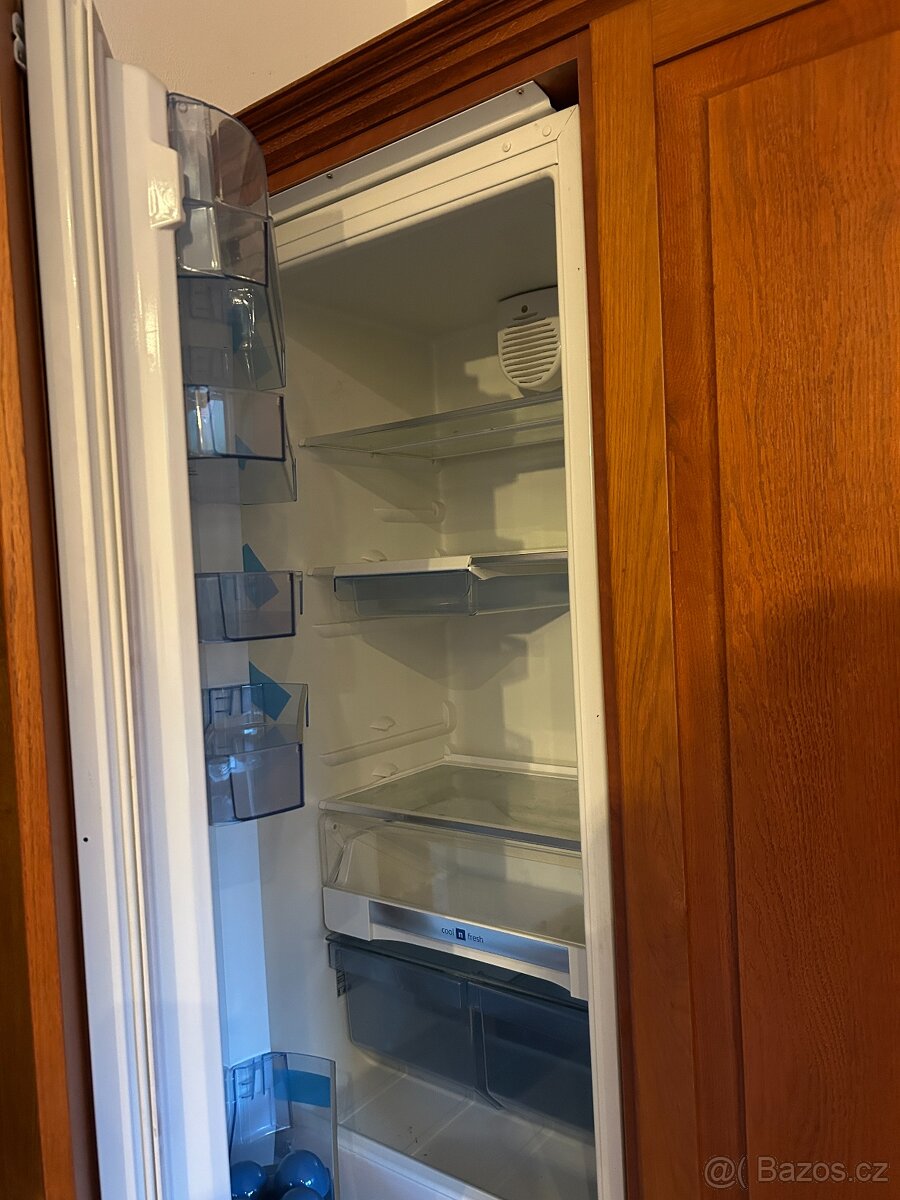 Prodám dřevěnou kuchyň z masivu - 11