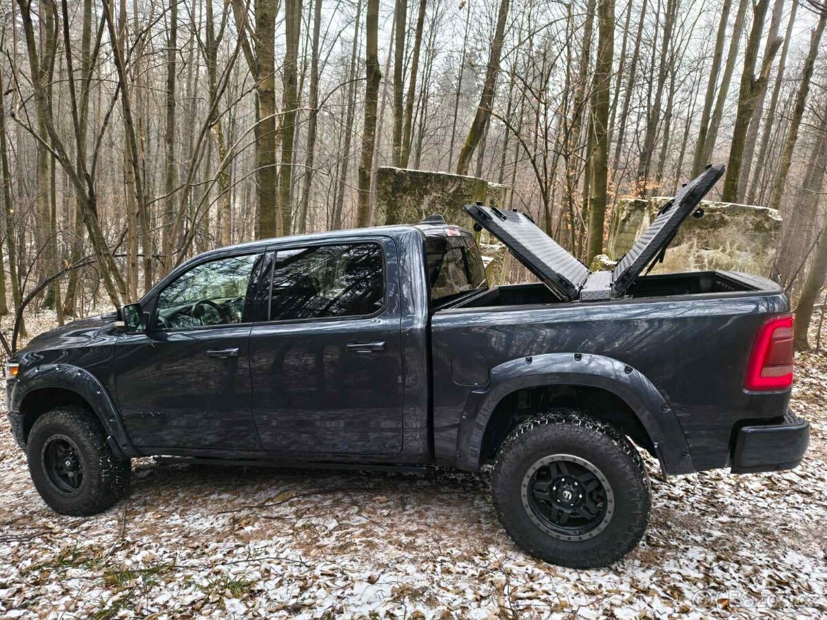 Predám hardtop na Dodge Ram 1500 4 a 5 generacie - 11